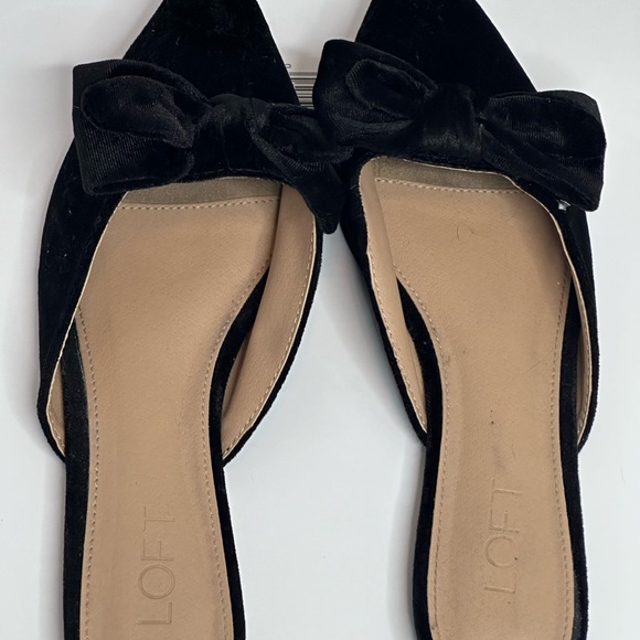 LOFT BLACK VELVET w/BOW Pointed TOE Comfy MULES Size 9M EUC - Picture 4 of 10
